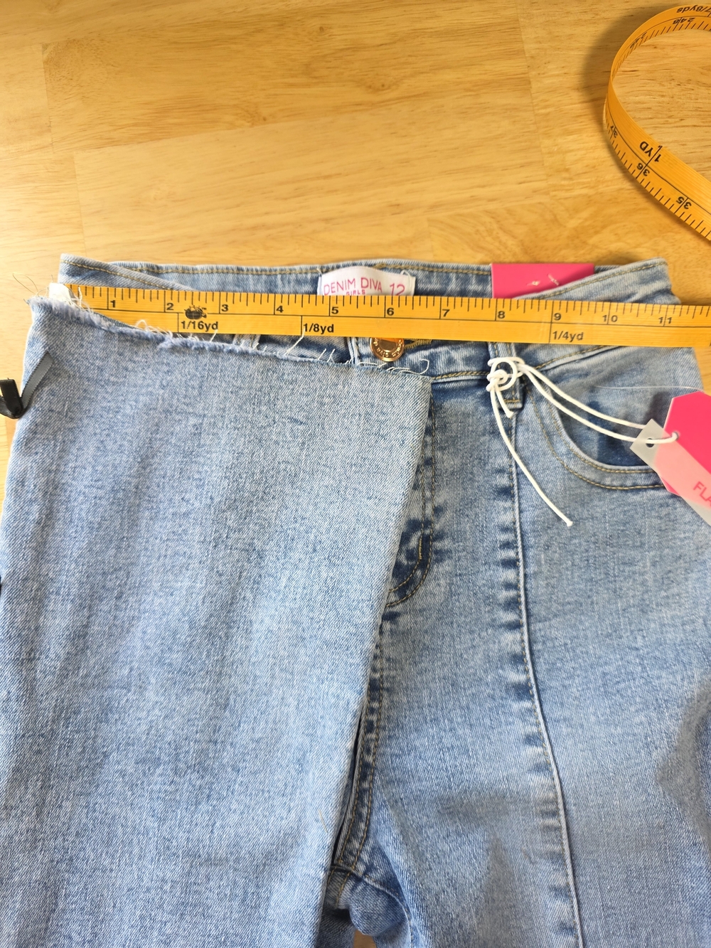 NWT Denim Diva Bow Detail Girls Jeans - Picture 4 of 6